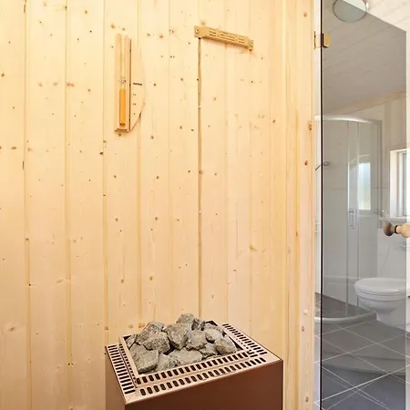 10 Person In Semesterbostad Großenbrode